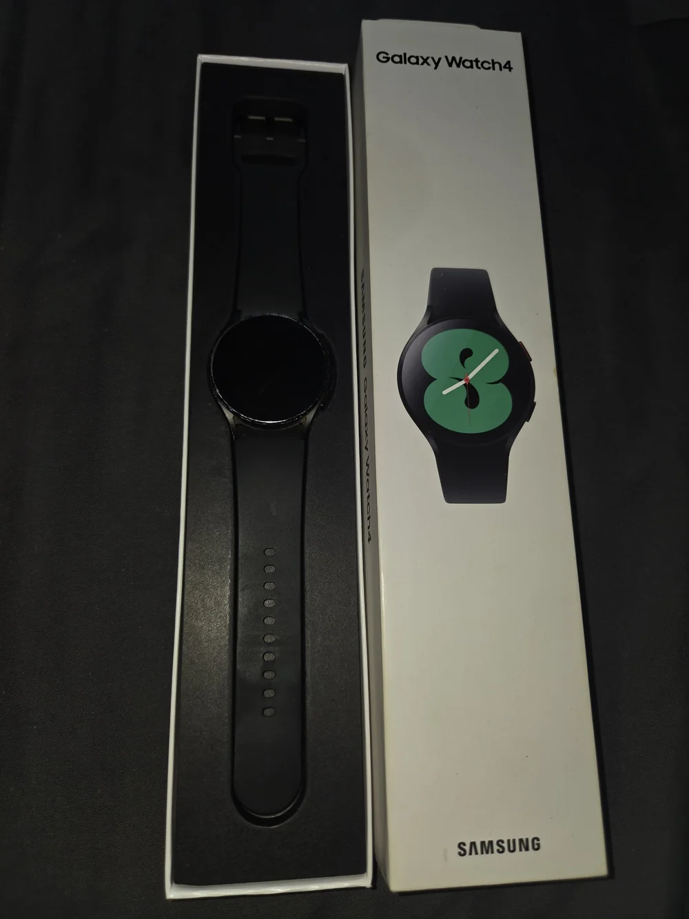 Samsung Galaxy Watch4 Smartwatch - Black